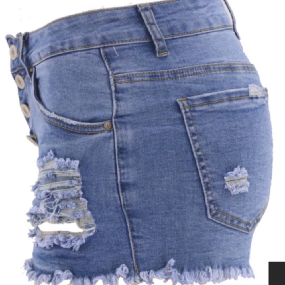 Distressed jean shorts NWT - Picture 6 of 10
